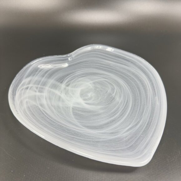 Vintage Recycle Glass Heart Shaped Dish Plate White Swirl Glass Plate Hand Made - Picture 1 of 14